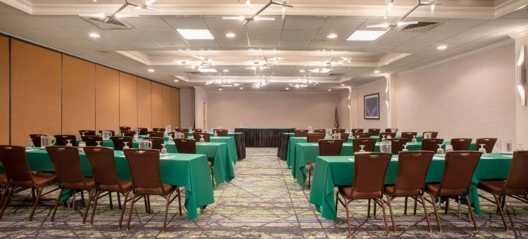 Holiday Inn & Suites 帕西帕尼费尔菲尔德(Holiday Inn & Suites Parsippany Fairfield)图片