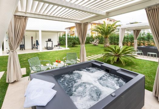 Hotel Al CignoHotel Overview