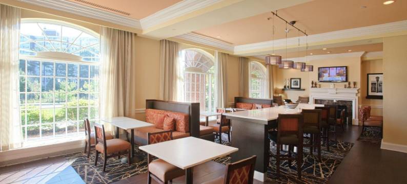 斯坦福德欢朋套房酒店(Hampton Inn & Suites Stamford)图片