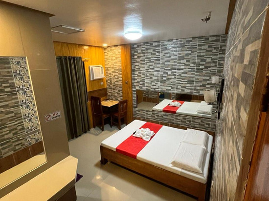 马里切尔女王酒店