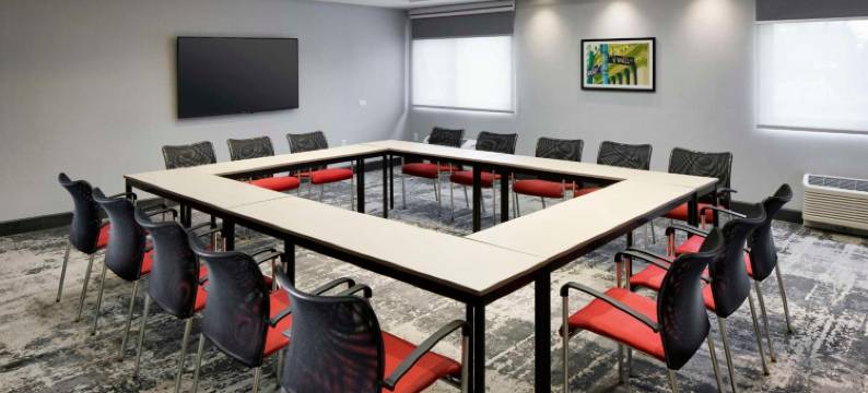 纽瓦克机场希尔顿欢朋酒店(Hampton Inn Newark Airport)图片