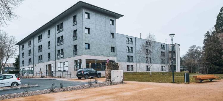 Zenao讷韦尔卢瓦尔河畔公寓式酒店(Zenao Appart Hôtel Nevers Quai de Loire)图片