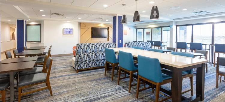 杰克逊维尔机场智选假日套房酒店(Holiday Inn Express & Suites Jacksonville Airport)图片