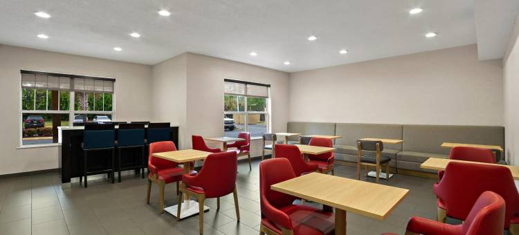 桑蒂I-95舒适套房酒店(Comfort Inn & Suites Santee I-95)图片