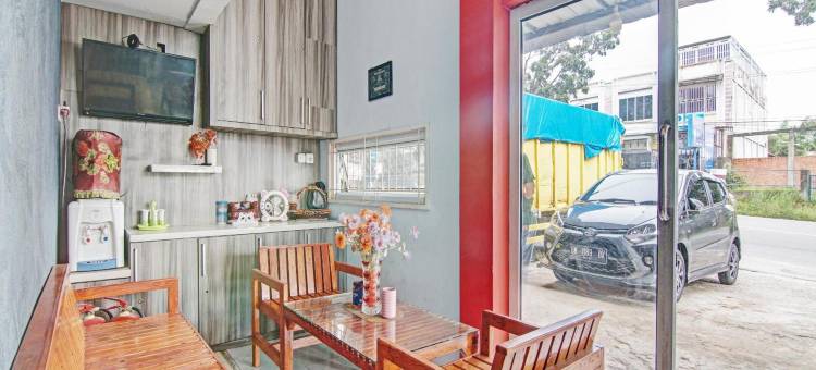 Hotel O 勒斯塔里巴鲁伊斯兰民宿靠近SMA Negeri 1 Salo(Hotel O Lestari Baru Syariah Near SMA Negeri 1 Salo)图片