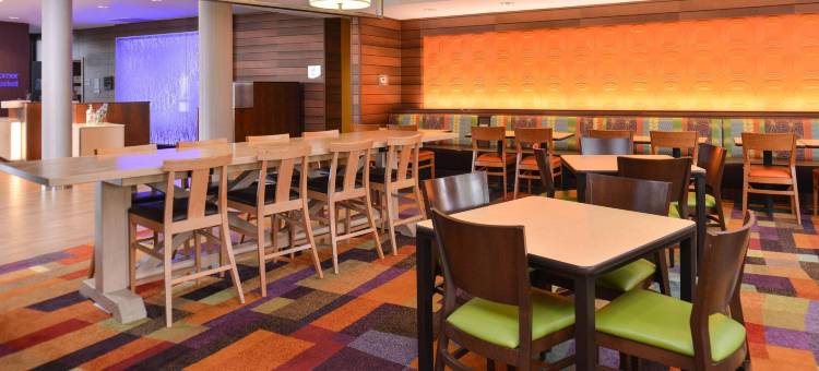 Fairfield Inn & Suites Calhoun图片