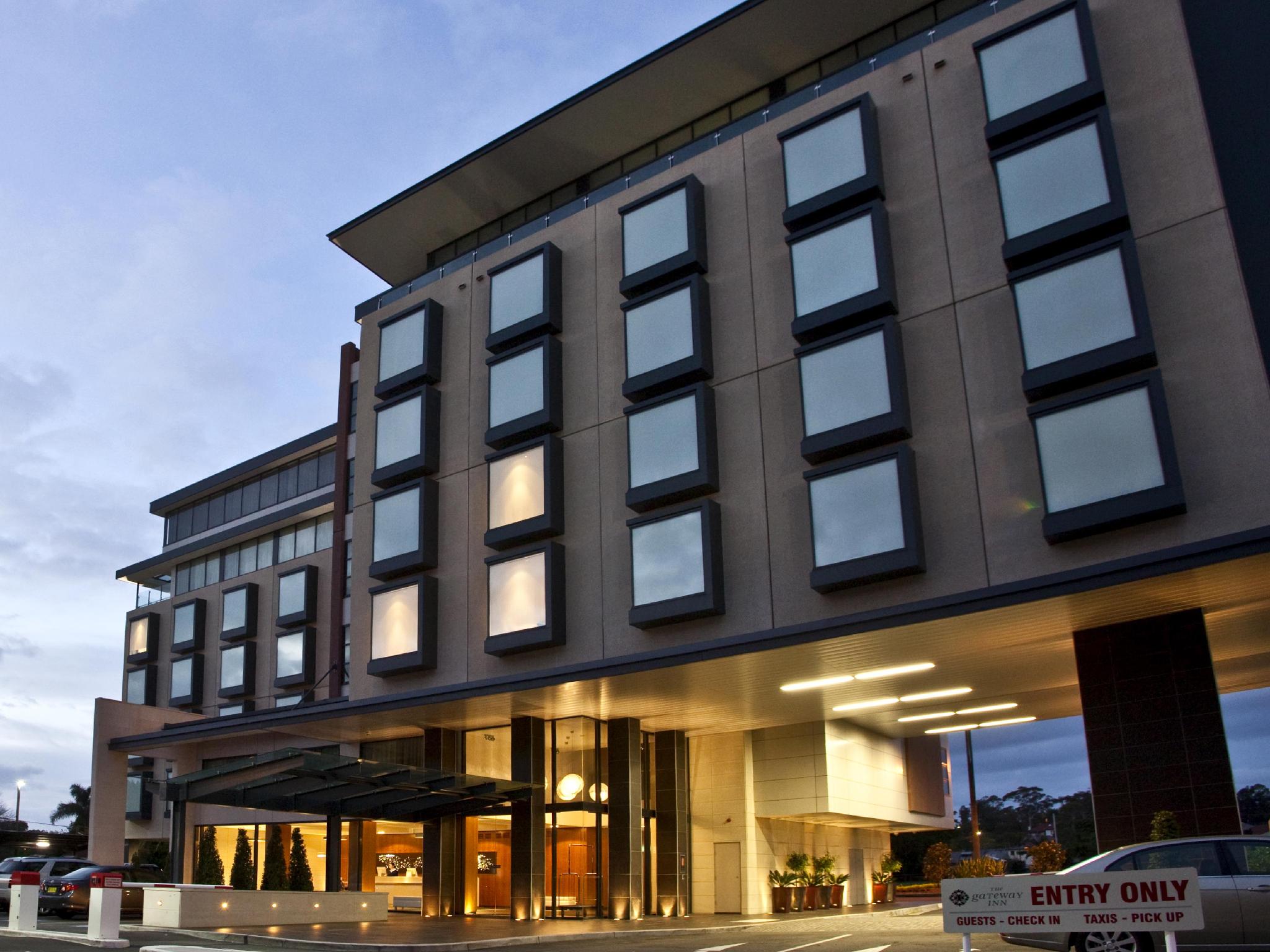 The Gateway Inn, Newcastle Over view