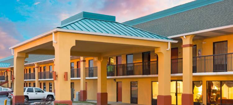 奥兰治堡温德姆速8酒店(Super 8 by Wyndham Orangeburg)图片