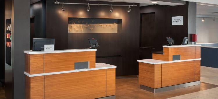 新卡罗尔顿兰德沃万怡酒店(Courtyard New Carrollton Landover)图片