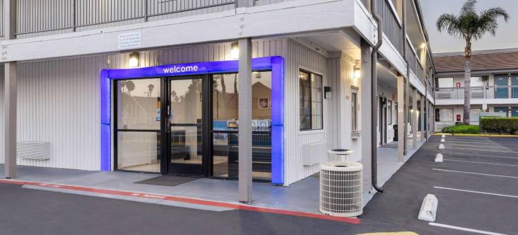 圣塔安那6号汽车旅馆(Motel 6 Santa Ana, CA)图片