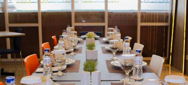 Front One Budget  Waena Abepura预算酒店(Front One Budget Waena Abepura)图片