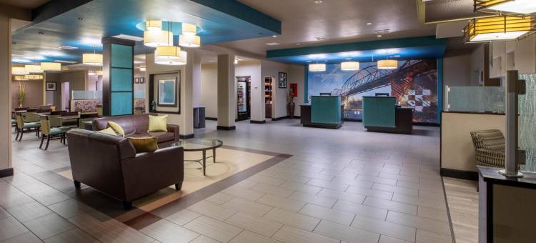 杜兰特拉昆塔温德姆套房酒店(La Quinta Inn & Suites by Wyndham Durant)图片