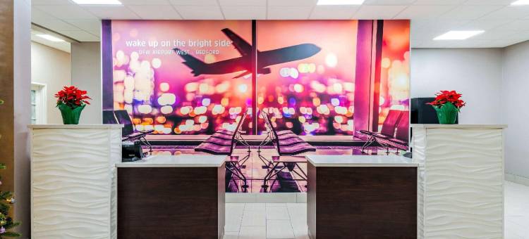 贝德福德DFW机场西拉昆塔温德姆套房酒店(La Quinta Inn & Suites by Wyndham DFW Airport West - Bedford)图片