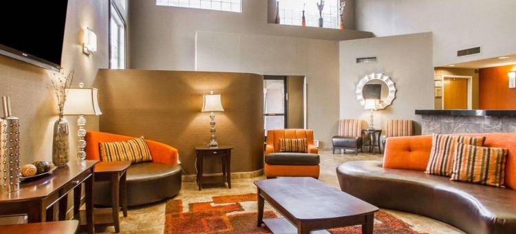 谢拉维斯塔舒适套房酒店-近华楚卡堡(Comfort Inn & Suites Sierra Vista Near Ft Huachuca)图片