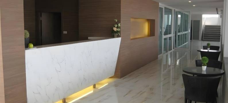 南特拉芭堤雅班安波海滩酒店(Nantra Pattaya Baan Ampoe Beach)图片