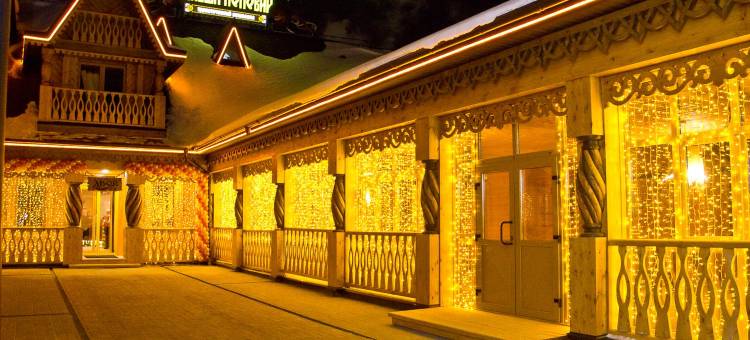 爱丽莎波波维奇德沃尔酒店(Alesha Popovich Dvor)图片