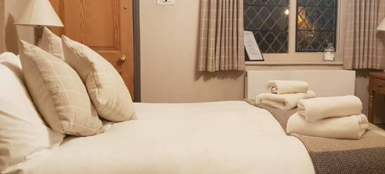 白金汉郡阿姆斯酒店(Buckinghamshire Arms)图片