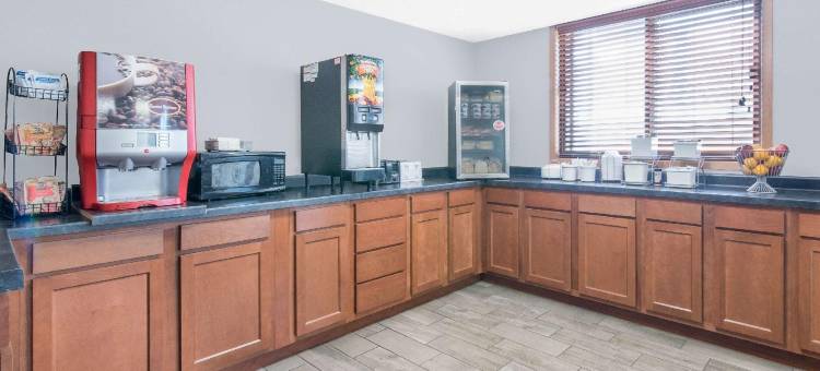 沃特敦速8酒店(Super 8 by Wyndham Watertown)图片