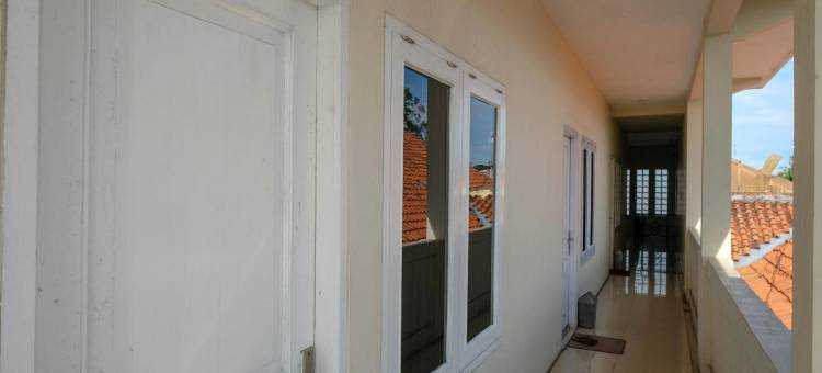 红多兹伊斯兰酒店-近阿伦阿伦克布门(RedDoorz Syariah Near Alun Alun Kebumen)图片