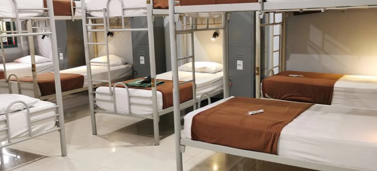 RedDoorz Hostel Near Braga Citywalk图片