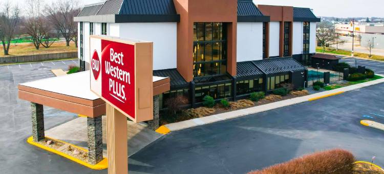 印第安纳波利斯北金字塔贝斯特韦斯特优质酒店(Best Western Plus Indianapolis North at Pyramids)图片