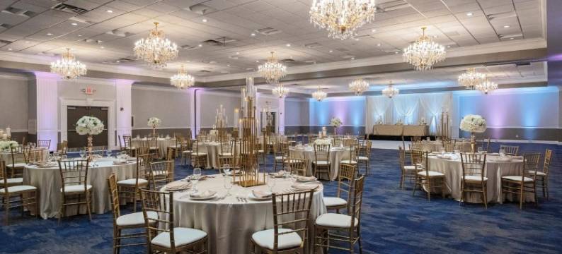 乔利埃特凯隆酒店及会议中心(Clarion Hotel & Convention Center Joliet)图片