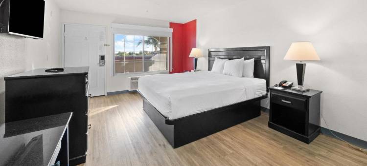 安大略华美达酒店(Ramada by Wyndham Ontario)图片
