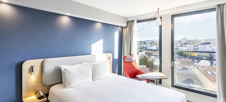 巴黎市郊普瓦西智选假日酒店(近RER A线，市郊铁路J线)(Holiday Inn Express Paris - Poissy)图片