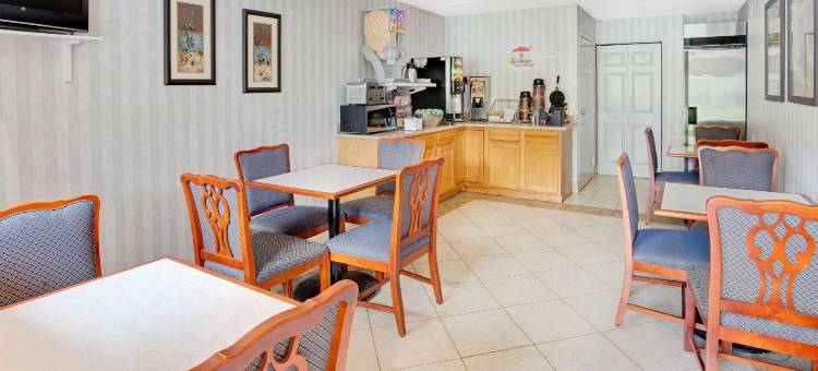 劳雷尔速8酒店(Super 8 by Wyndham Laurel)图片