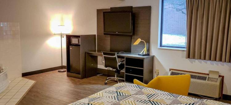伊利诺伊伊基瓦尼 6 号汽车旅馆(Motel 6 Kewanee, IL)图片