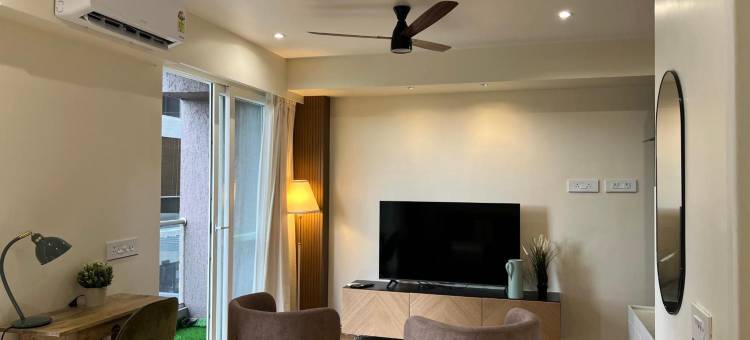 Urban Nest - Neon Homeotel -1 km from Airport图片