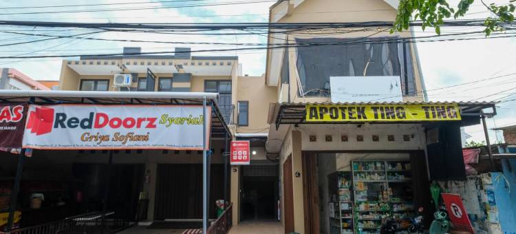 红门酒店清真-近古邦站2(RedDoorz Syariah near Stasiun Gubeng 2)图片