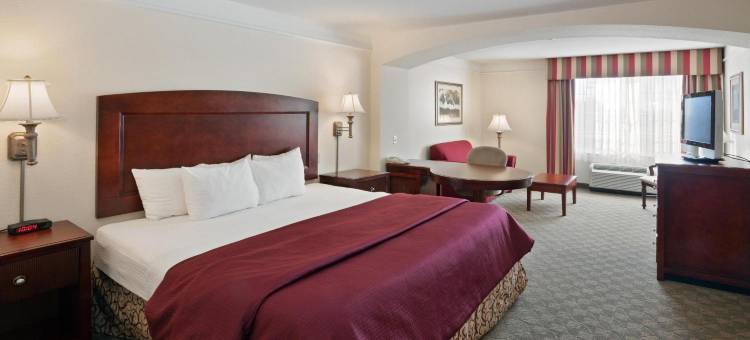 道奇城拉昆塔温德姆套房酒店(La Quinta Inn & Suites by Wyndham Dodge City)图片