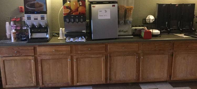 史蒂文斯角地区速8酒店(Super 8 by Wyndham Plover Stevens Point Area)图片