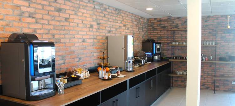 阿多尼斯勒卡斯特莱(Adonis le Castellet)图片