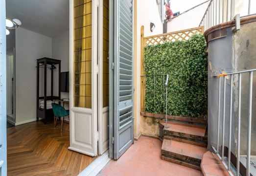 Room Eleven Hotel Overview