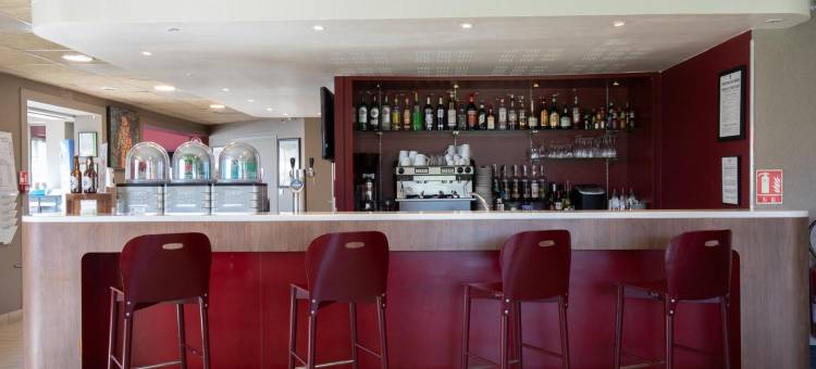 埃夫里西部科尔贝埃索讷康铂酒店(Campanile Evry Ouest - Corbeil Essonnes)图片
