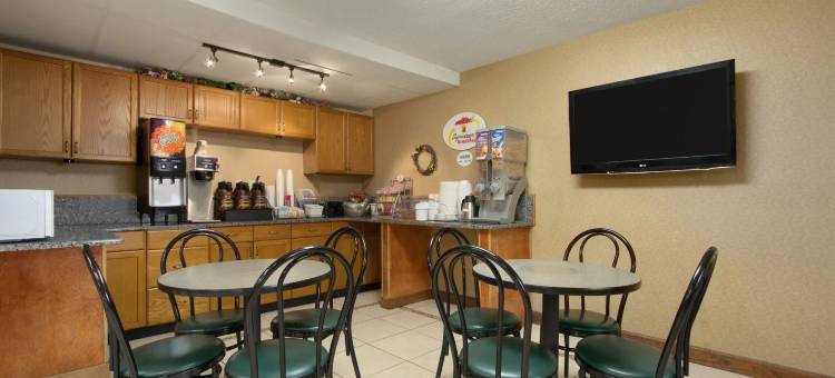 荷姆伍德伯明翰地区温德姆速8酒店(Super 8 by Wyndham Homewood Birmingham Area)图片