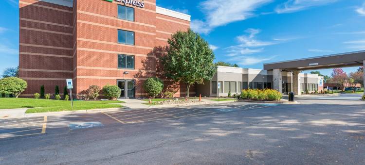 内珀维尔智选假日酒店(Holiday Inn Express Naperville)图片