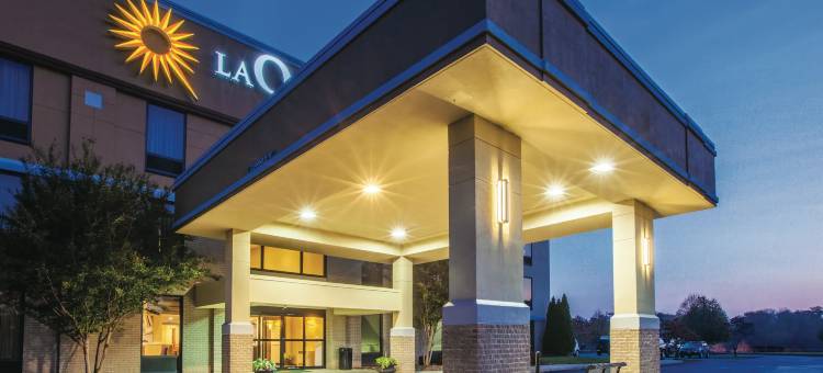 梅卡尼克斯堡哈里斯堡拉昆塔温德姆套房酒店(La Quinta Inn & Suites by Wyndham Mechanicsburg - Harrisburg)图片