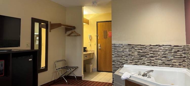 速8酒店-温德姆集团巴黎伊利诺伊(Super 8 by Wyndham Paris IL)图片