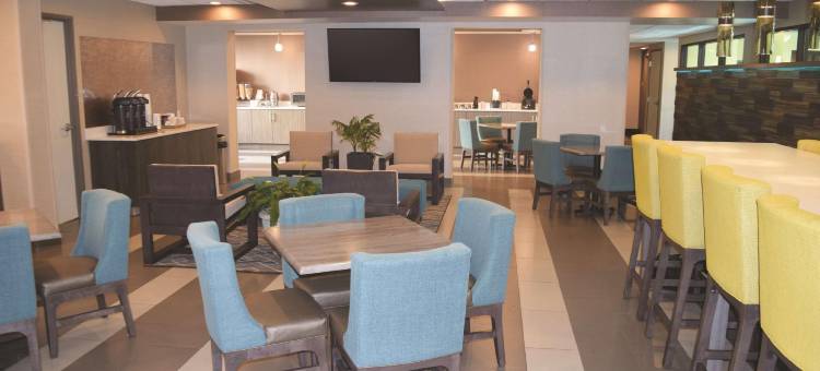 詹姆斯敦拉昆塔温德姆套房酒店(La Quinta Inn & Suites by Wyndham Jamestown)图片