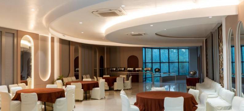 大萨洛瓦尔门廊酒店(Grand Sarovar Portico, Latur)图片