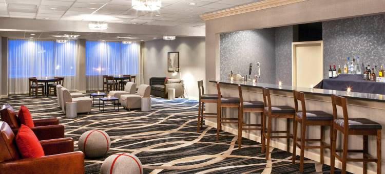 克里夫兰机场福朋喜来登酒店(Four Points by Sheraton Cleveland Airport)图片