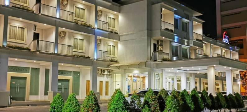 库庞纳卡酒店(Naka Hotel Kupang)图片