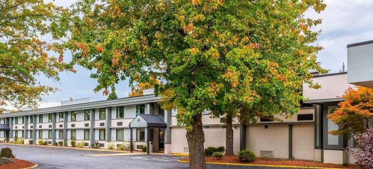 克拉丽奥酒店-贝尔弗农(Clarion Inn Belle Vernon)图片