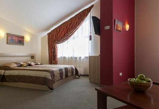 Emerald Hotel Hotel Overview