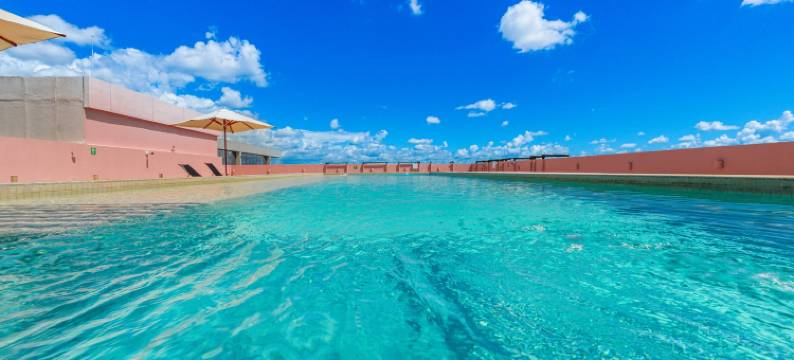 洲际酒店集团的梅尼达皇冠假日套房酒店(Crowne Plaza Merida by IHG)图片