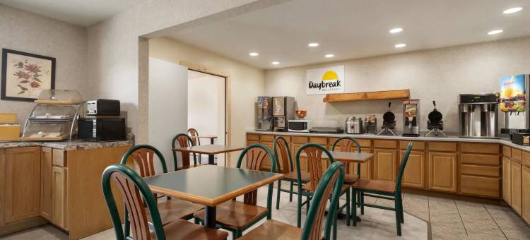 鹰河戴斯酒店(Days Inn by Wyndham Eagle River)图片