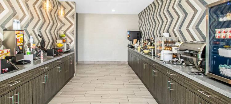 庞卡城拉昆塔温德姆套房酒店(La Quinta Inn & Suites by Wyndham Ponca City)图片